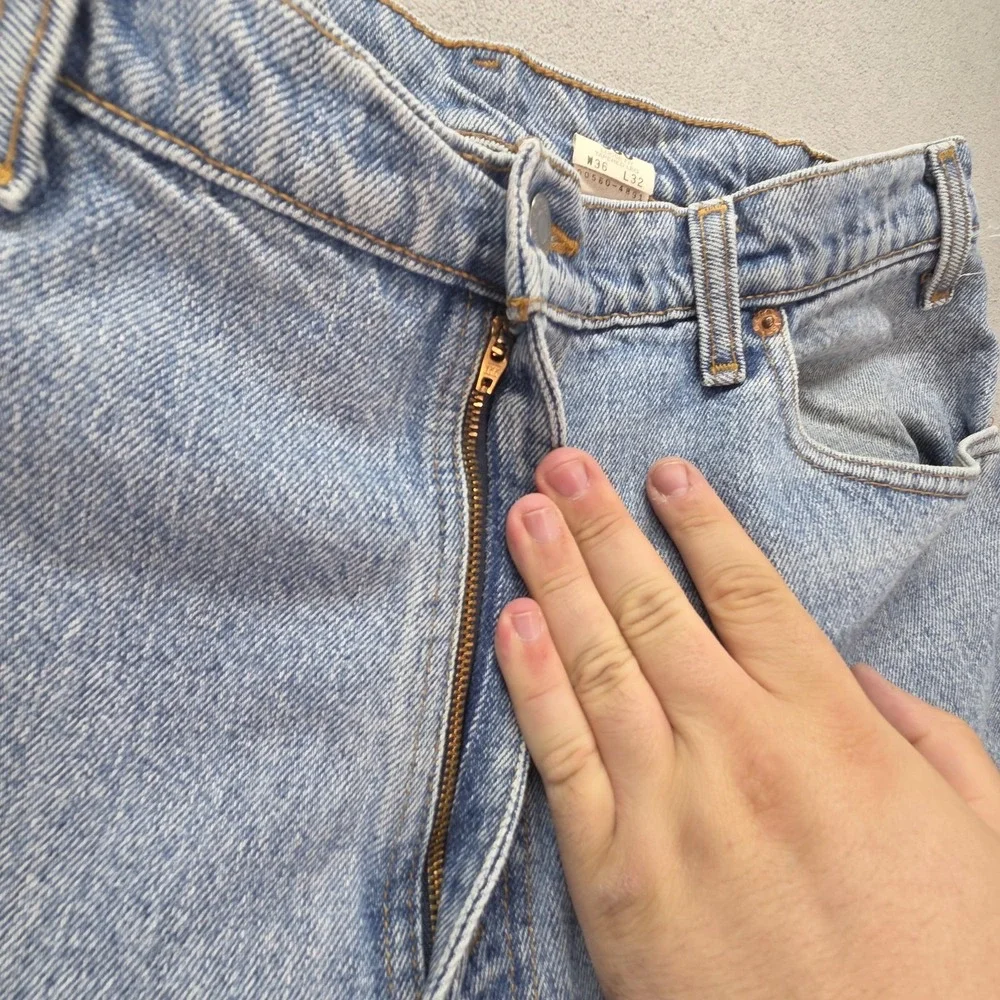 Levis 560 Jeans Mens Light Wash Blue Denim Relaxed Tapered Zip Fly‎ Fits 33x31